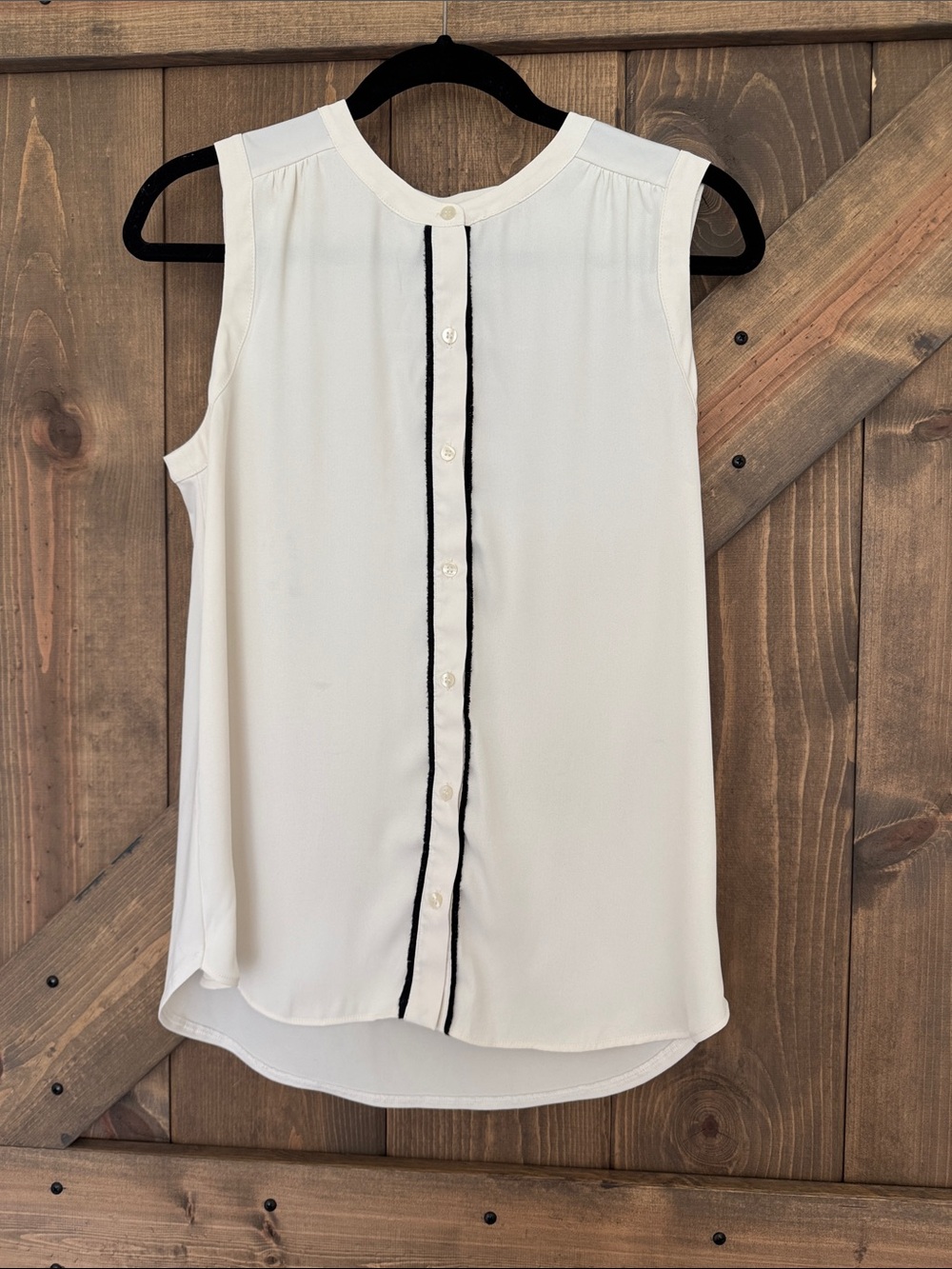Ann Taylor White Sleeveless Button-Back Blouse with Black Trim Size Small